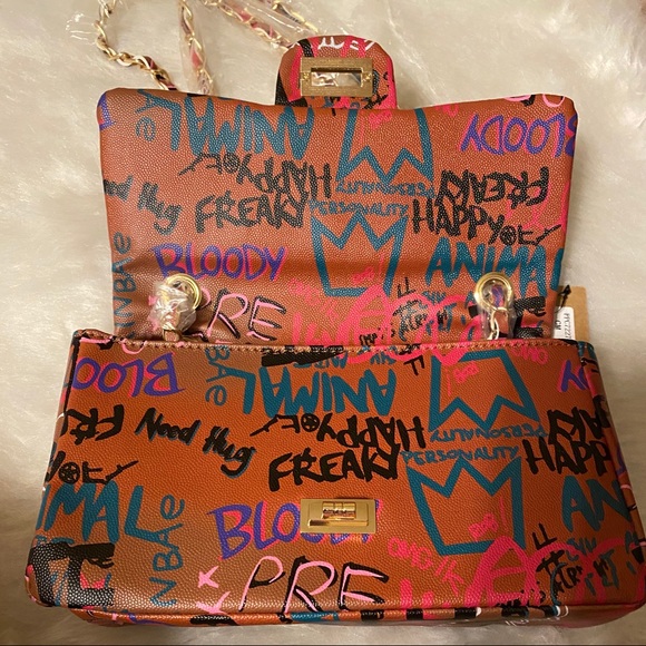 Purses - Picture 3 of 4